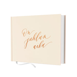 Vieraskirja Kalligrafiastudio - On juhlan aika
