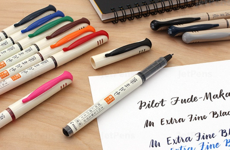 Pilot Fine Brush -sivellinkynä punainen